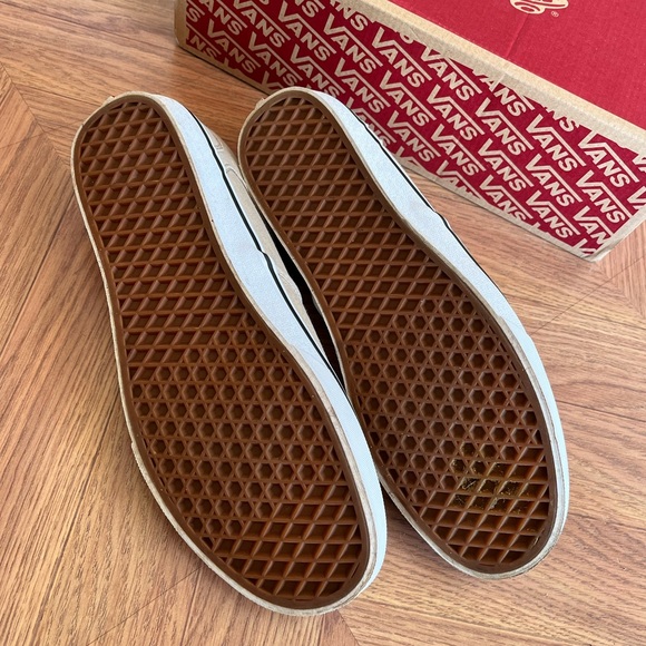 Men’s Classic Canvas Slip On Vans - Picture 6 of 8